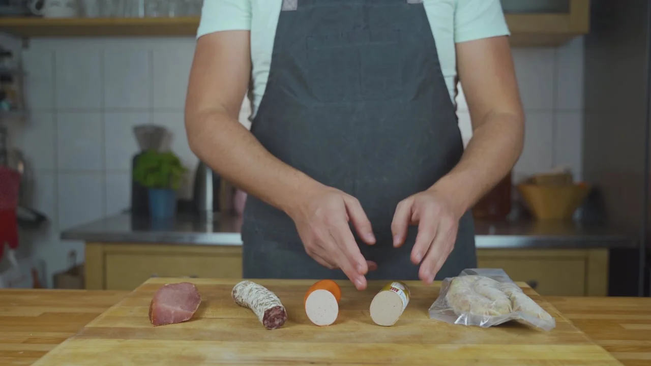 Public course sample showing different sausage types