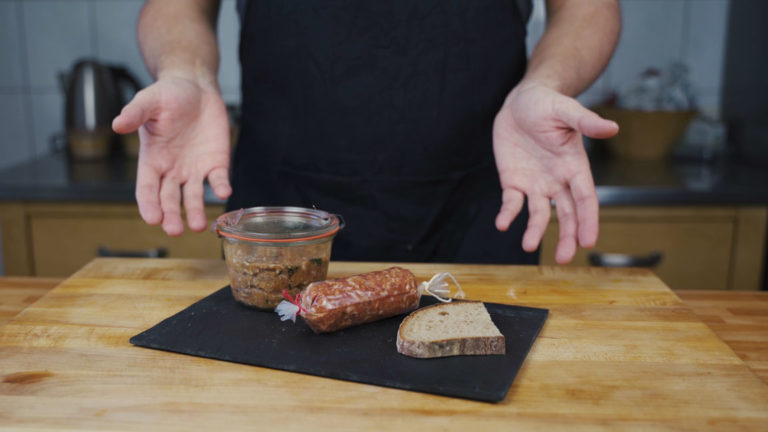 Zwiebelmettwurst - ready