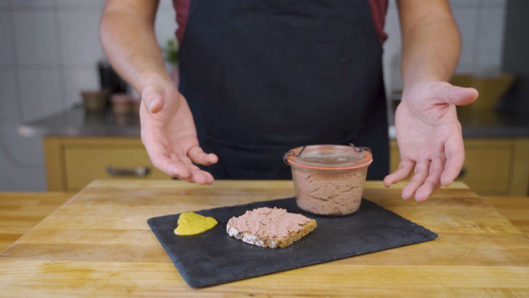 veal liverwurst-ready