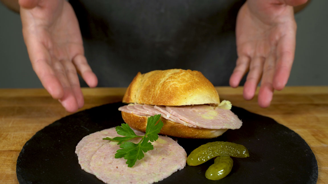 Make cheese sausage (cold cut) yourself - super delicious - wurstcircle.com - Make Delicious Sausage
