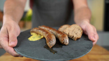 Make Franconian bratwurst yourself – a classic from Franconia