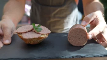 Leberrolle (liverroll) – Delicious, sliceable liver sausage