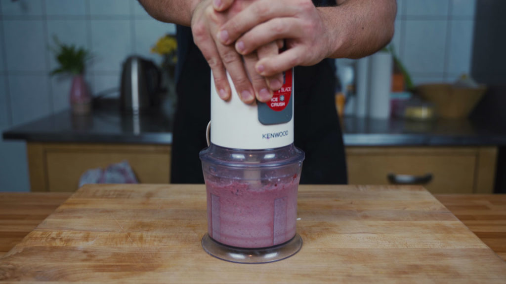 Puréeing beetroot spread in the blender