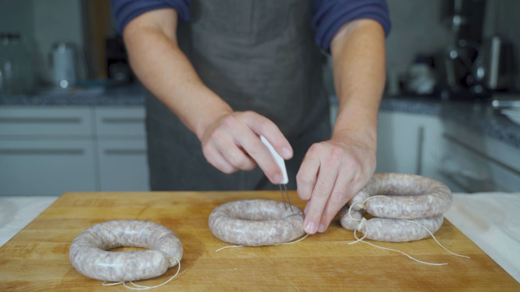 Removing air pockets with a sausage pricker