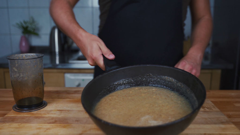 Simmering the fig mustard mixture