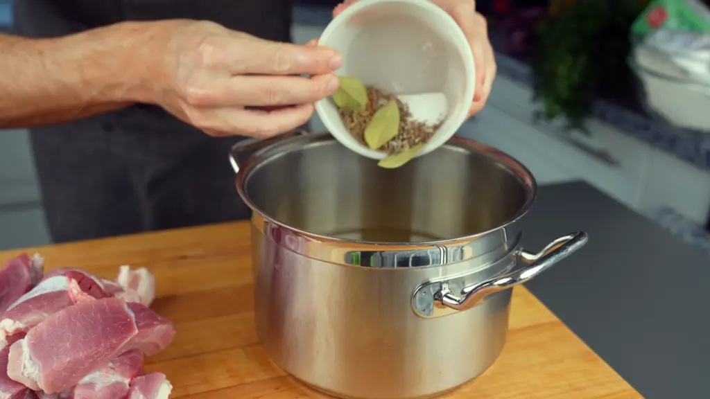 Prepare the caraway broth