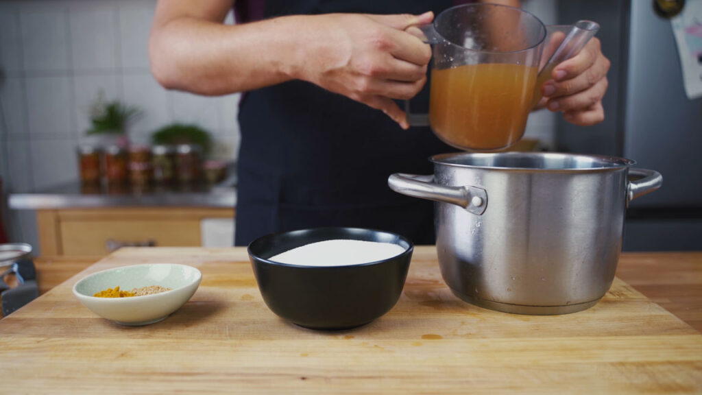 Boiling the pickling liquid