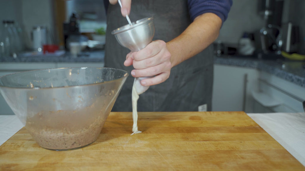 Filling beef rounds with liverwurst mixture