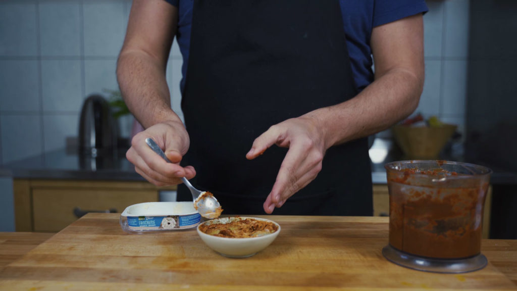 Tomato spread with cream cheese