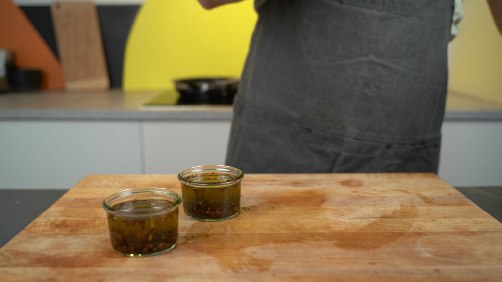 Filling a jar with vegan Schmalz