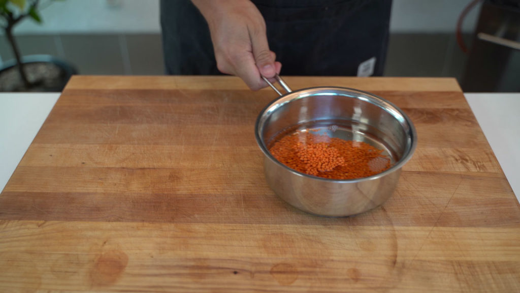 Cooking red lentils for vegan Teewurst