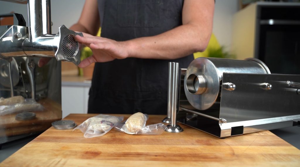 Equipment for making bratwurst