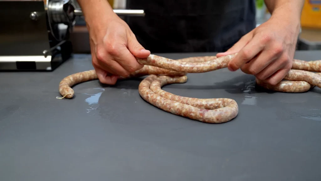 Twisting Schinkengriller into links